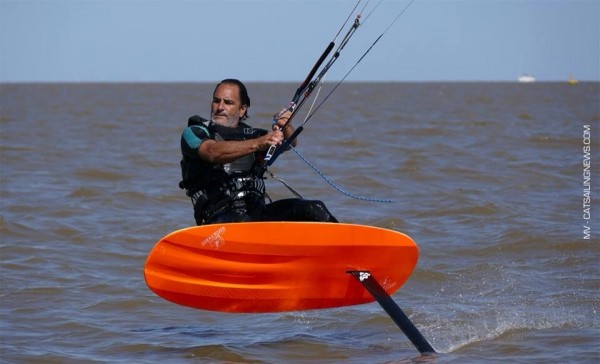 kite surf hydrofoil tobal peru beach